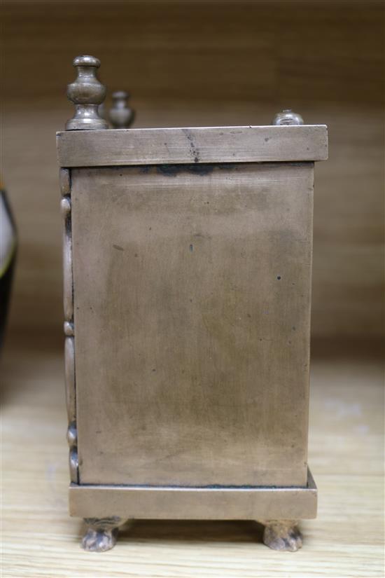 A novelty safe money box